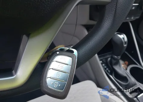 2021 Hyundai Tucson Value z USA, uszkodzony, nr VIN KM8J3CA44MU325324